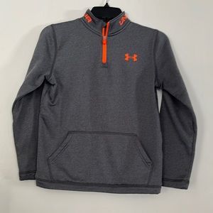 Under Armour pullover size youth medium